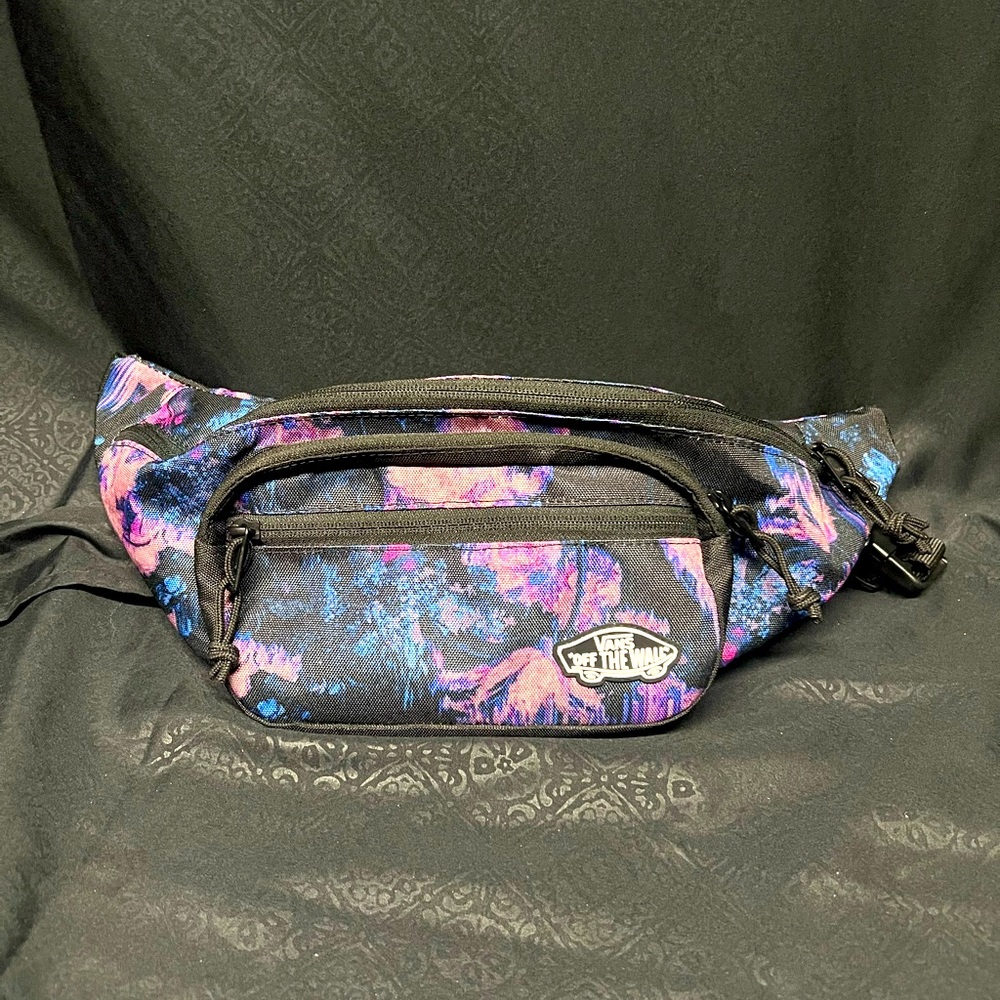 Vans Black Purple Floral Belt Bag Fanny Pack Crossbody Pockets Adjustable Strap